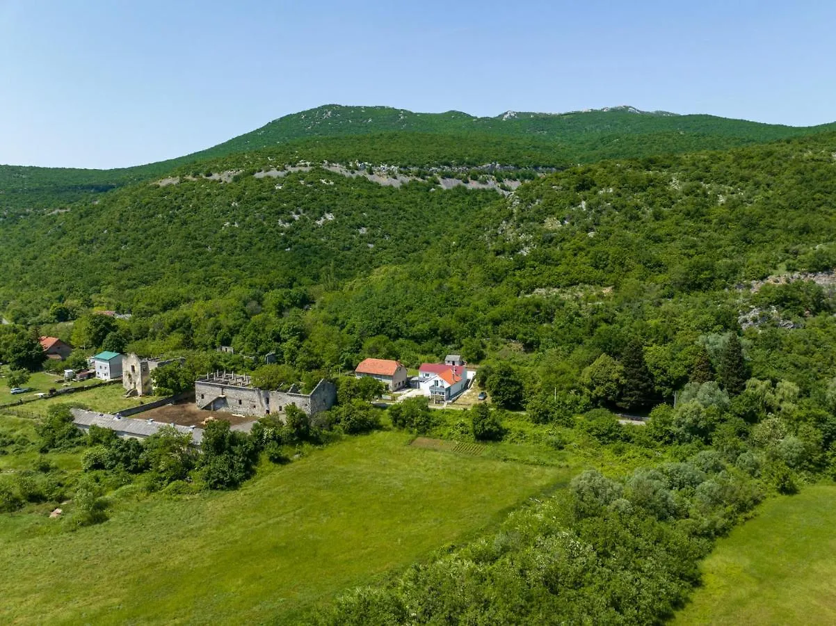 Holiday House Zrmanja Vrelo Krupa