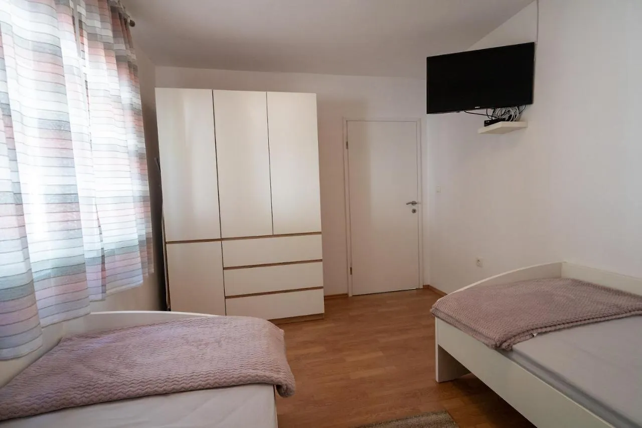 Vikendica Holiday House Zrmanja Vrelo