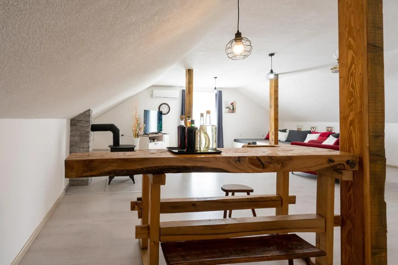 Сasa de vacaciones Holiday House Zrmanja Vrelo Krupa Croacia