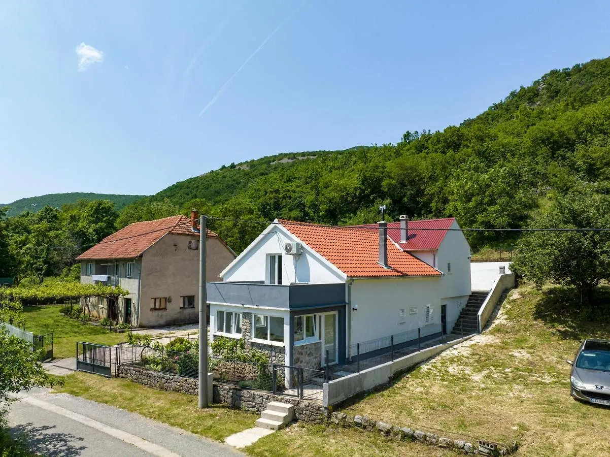 Holiday House Zrmanja Vrelo Vikendica