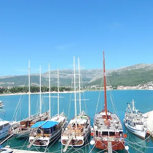And Porat 3*, Stobrec Croatia