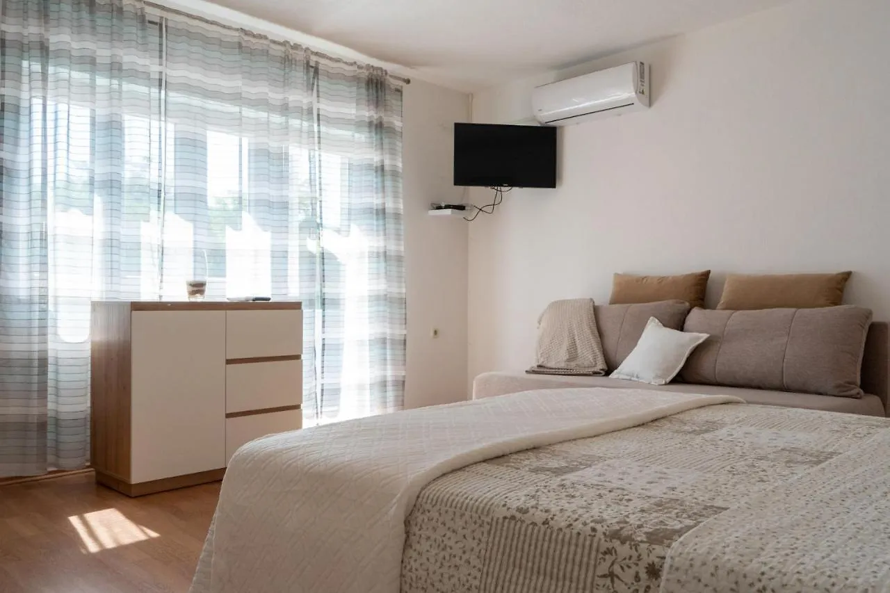 Holiday House Zrmanja Vrelo Krupa 0*,  Croatia