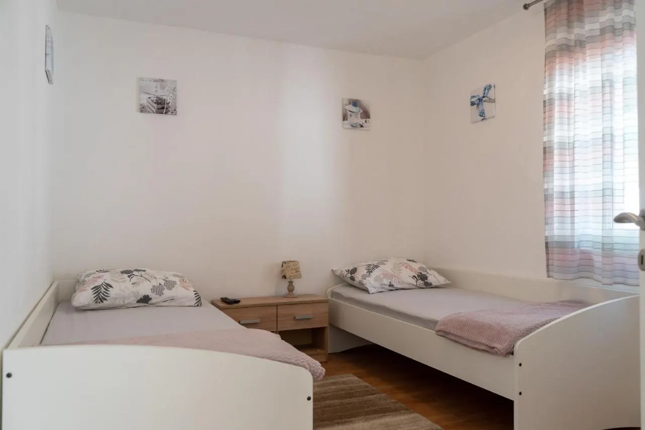 Holiday House Zrmanja Vrelo Krupa 0*,  Croatia