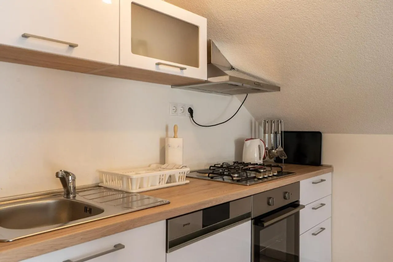 Holiday House Zrmanja Vrelo Krupa 0*,